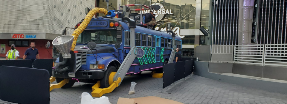 A Fortnite Battle Bus has Appeared at Universal Studios Hollywood